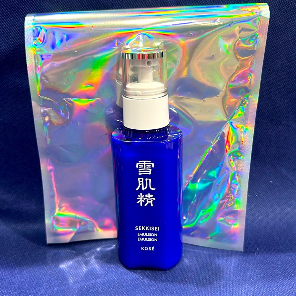 Sekkisei Enamel Skin Emulsion - Blue